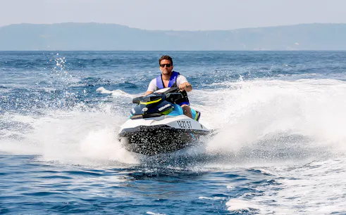 safari in moto d'acqua a spalato con trasferimento in motoscafo e sosta in spiaggia-1