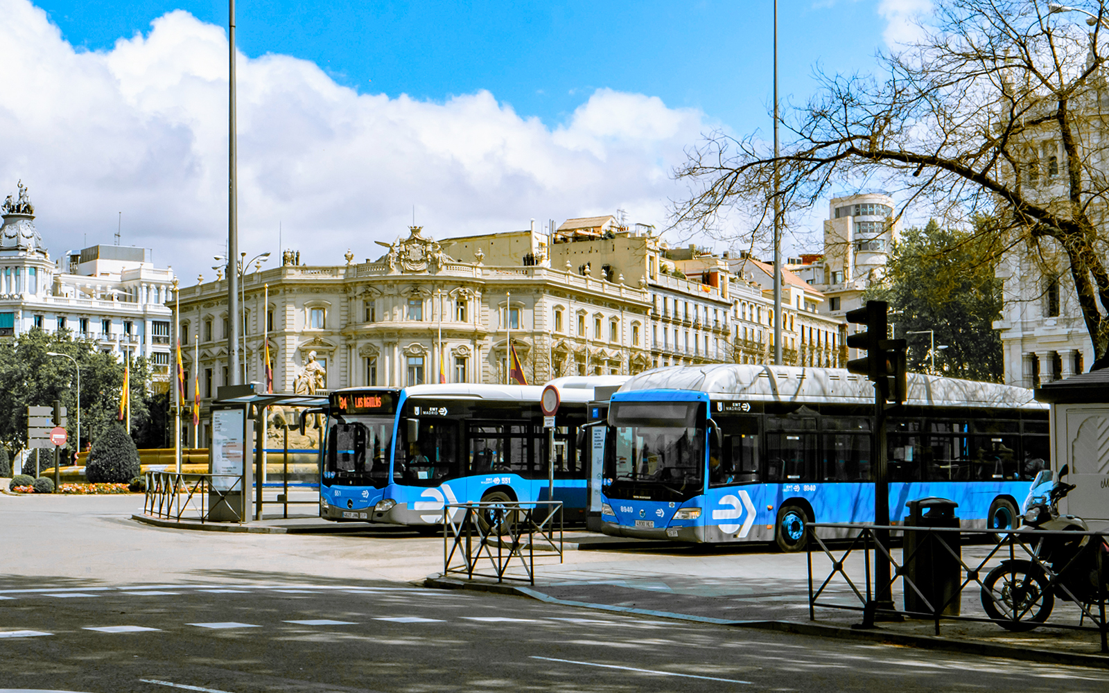 public shuttle bus at Alcalá
