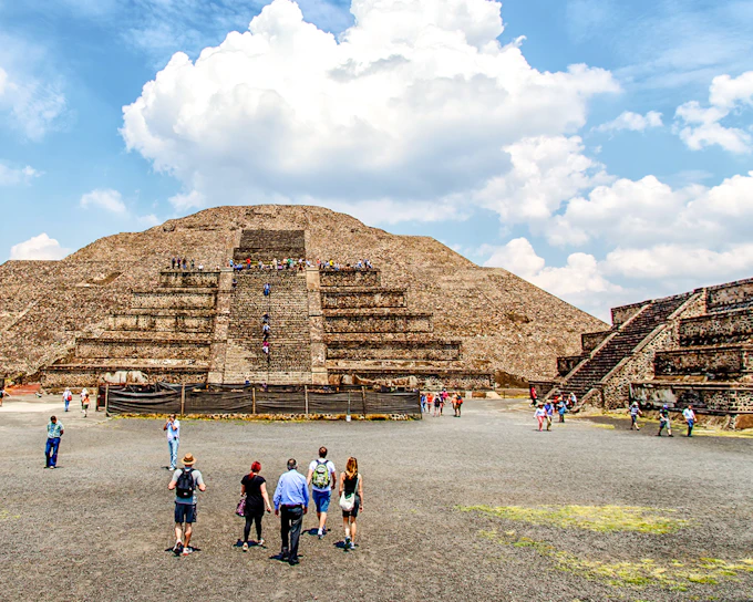 Teotihuacan 2-Hour Guided Walking Tour of the Sun & Moon Pyramids