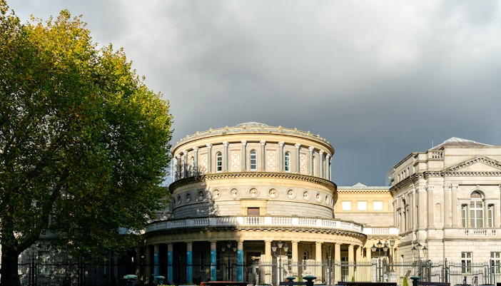Hop-on Hop-off bus near Dublin's National Museum of Ireland – Archaeology entrance.