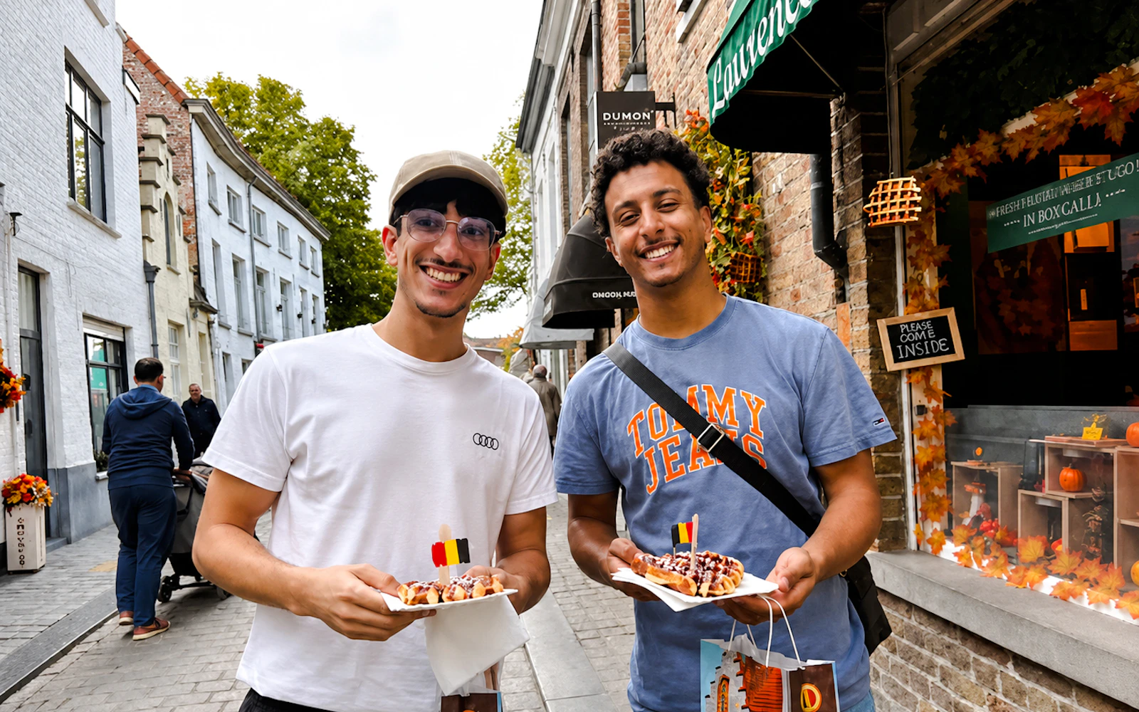 Bruges Small-Group Walking Tour with Canal Cruise and Belgian Praline Tasting Image 3