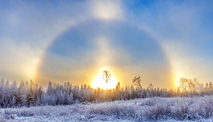 Oberserving Sun dogs during sledding