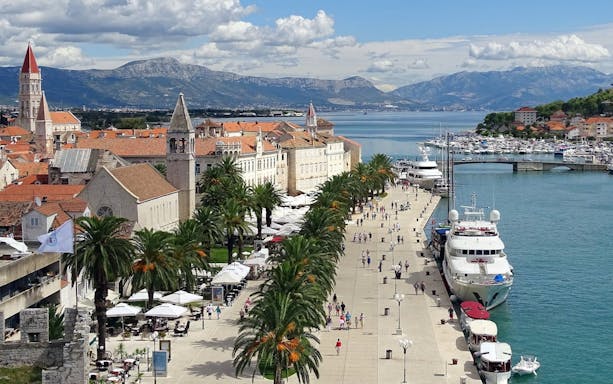 à partir de split : visite guidée de la forteresse de klis et de la vieille ville de trogir, avec arrêt photo panoramique et transferts-5