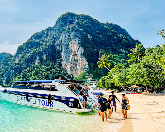 From Krabi: Early Bird Phi Phi & 4 Islands Tour by Speedboat with Breakfast, Lunch & Transfers
