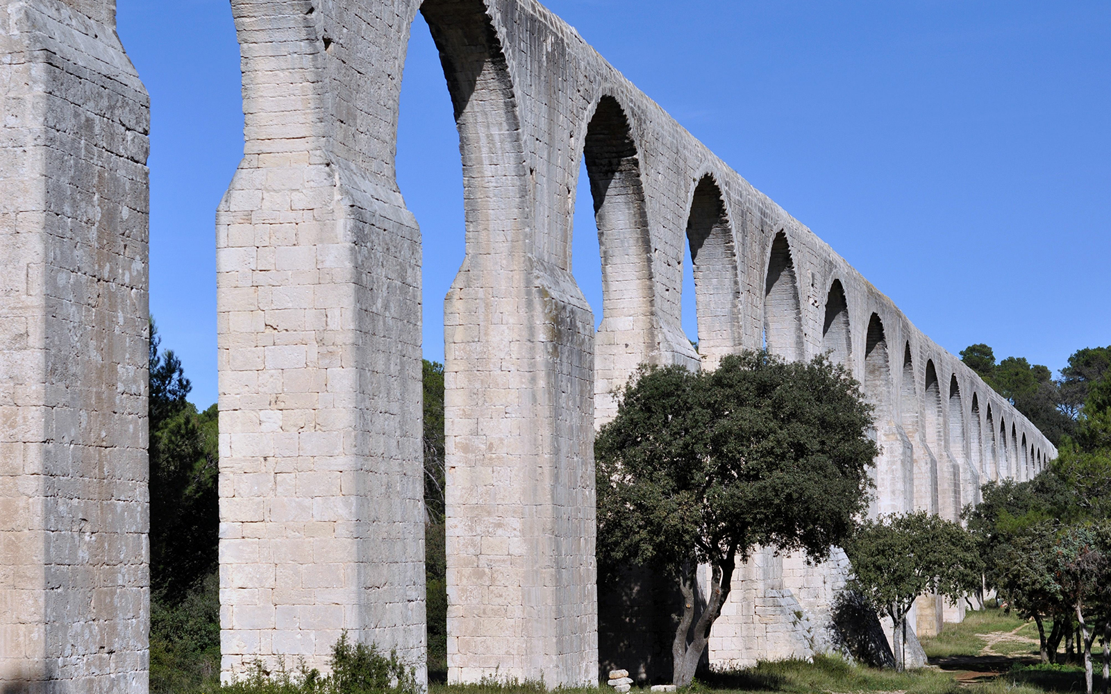 Aqueduc de Buc (arcades)