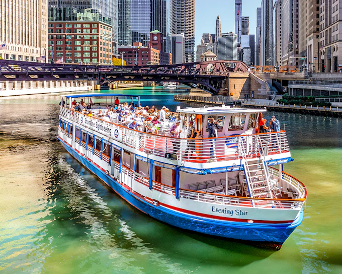 75-Minute Chicago River Architecture Cruise by Shoreline