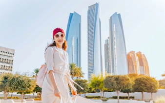 private tour durch abu dhabi mit besuch der scheich-zayid-moschee und hin- und rücktransfer-6