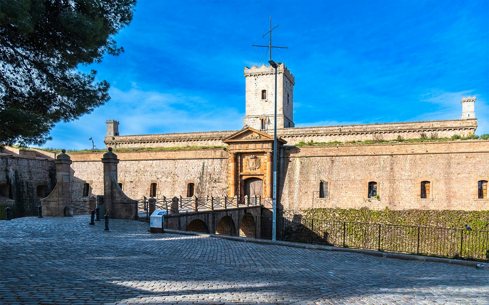 Castell de Montjuïc fortress in Barcelona with scenic views, accessible via Barcelona Travel Card.