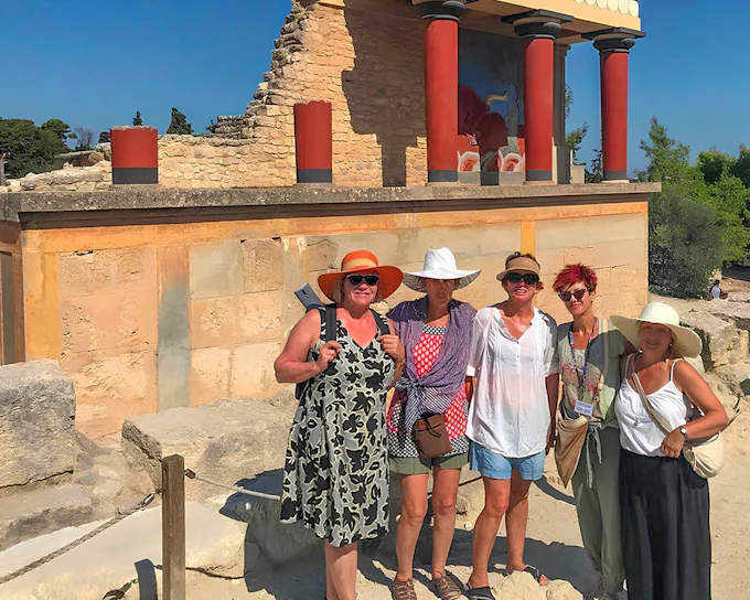 Knossos Palace Small Group Guided Tour with Entry Tickets