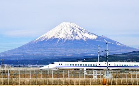 Mount Fuji & Hakone Premium Tour by Bullet Train