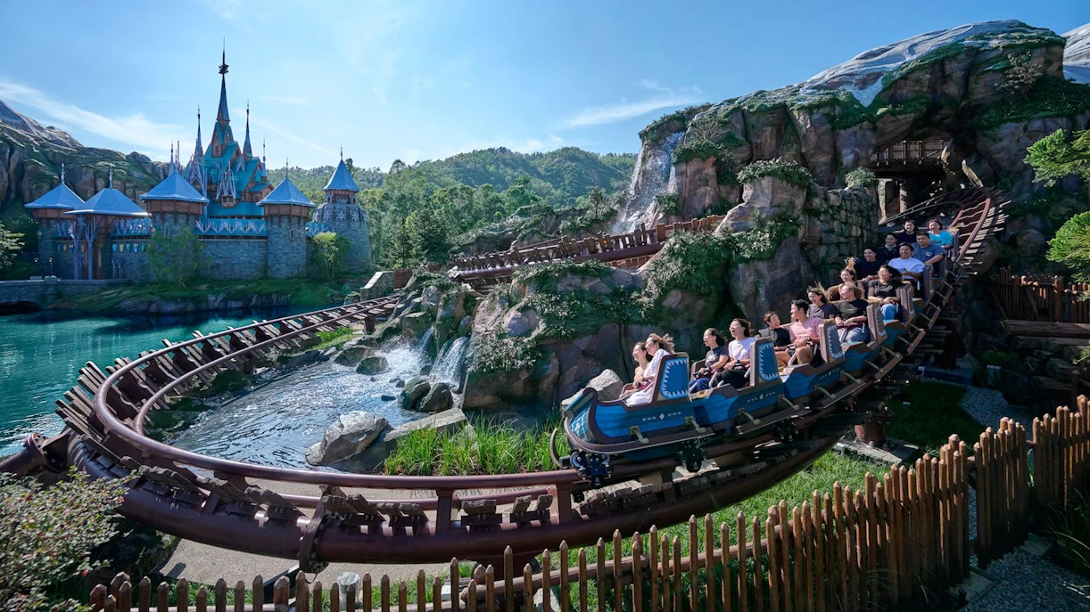 Wandering Oaken’s Sliding Sleighs