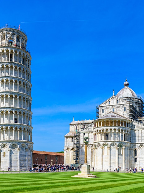 Pisa Cathedral and Leaning Tower on Piazza dei Miracoli, Pisa, Tuscany, Italy.