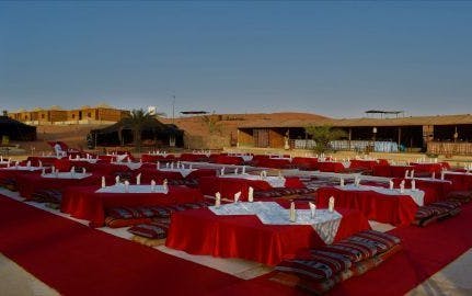 woestijnsafari in ras al khaimah met duinbashen, kameelrijden, sandboarden, barbecue-diner en vervoer-3