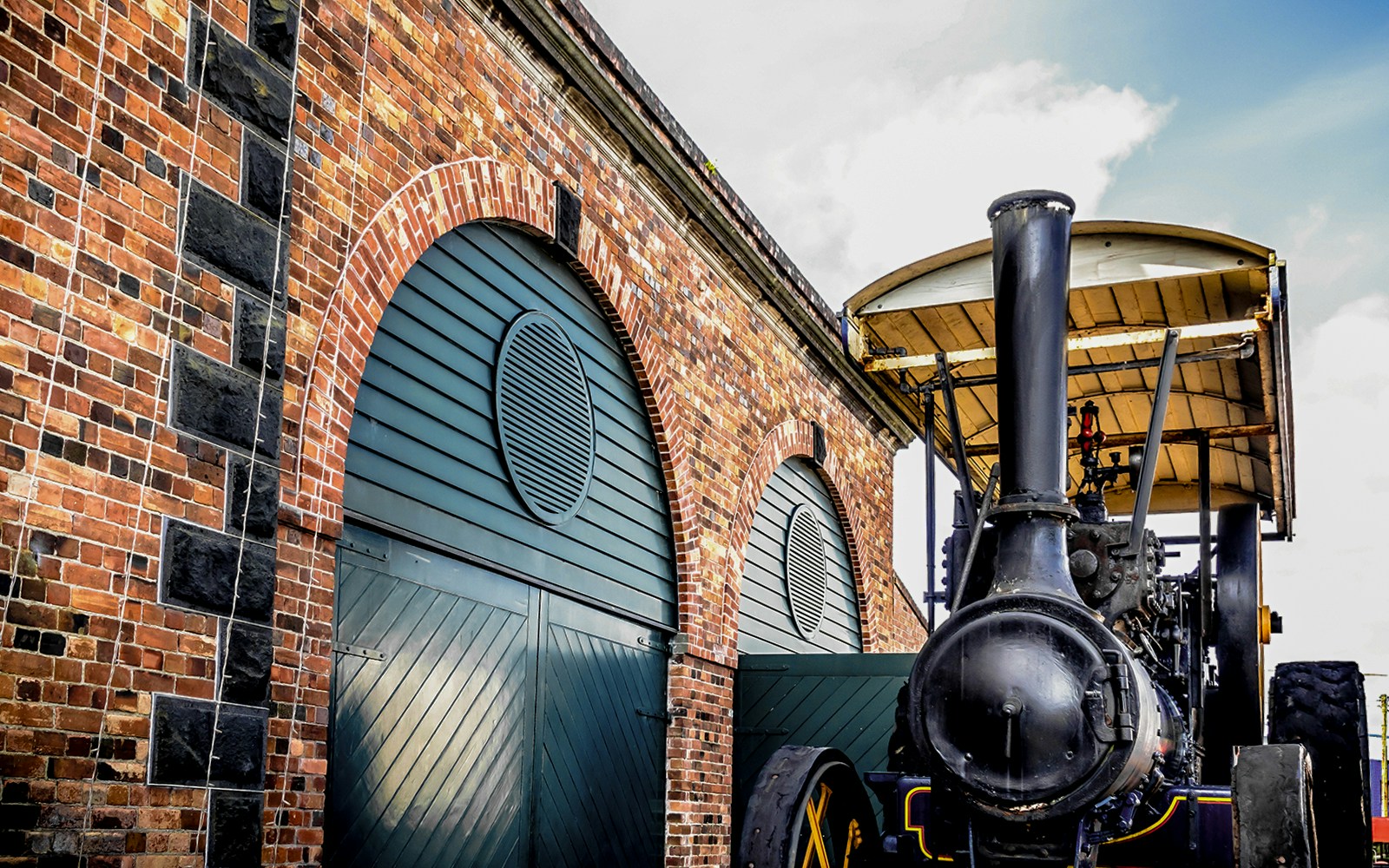 Old steam machine at Museum of Technology and Transport, Auckland, New Zealand.