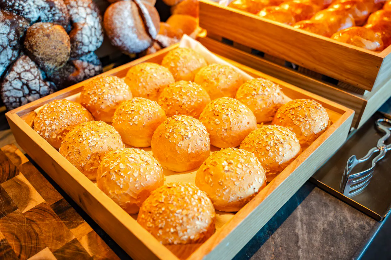 Bread rolls at Hyatt Regency Nha Trang Lobster and Seafood BBQ Buffet Dinner, Nha Trang.