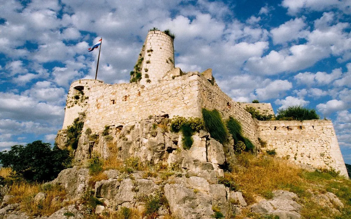 geführte rundgänge durch split und besuch der festung klis mit panoramablick und transport in einem fahrzeug mit klimaanlage-9