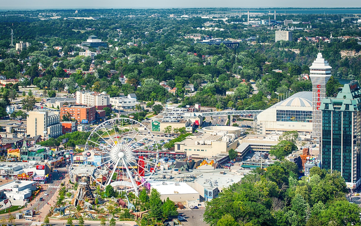 Aerial view of Clifton Hill, Ontario, featuring a Ferris wheel and surrounding attractions.