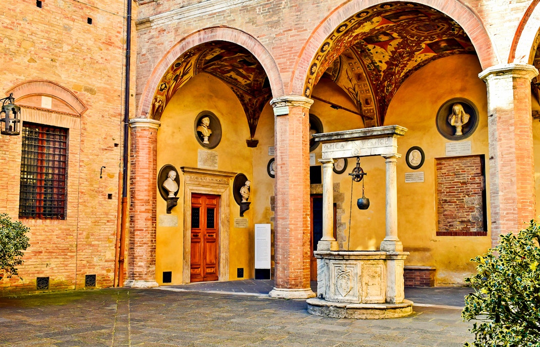 Palazzo Vecchio Courtyard history
