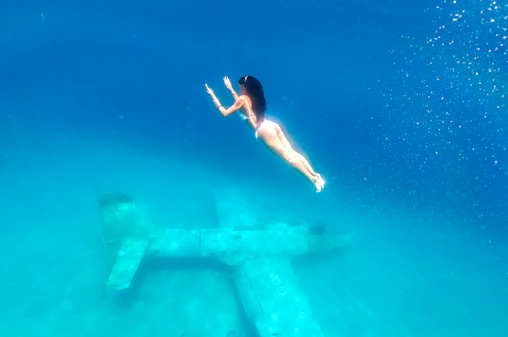 From Split: Underwater Museum and Blue Lagoon Boat Tour with Lunch & Drinks