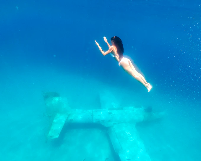 From Split: Underwater Museum and Blue Lagoon Boat Tour with Lunch & Drinks