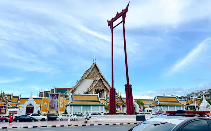 vandretur i bangkoks gamlebyen for liten gruppe: giant swing, loha prasat og golden mount-1