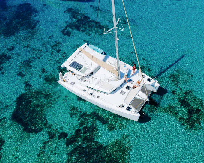 From Athens: Catamaran Cruise along Athens Riveria with Lunch & Wine