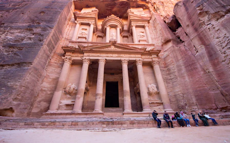 From Amman: Petra Guided Tour with Little Petra, Treasury & Royal Tombs