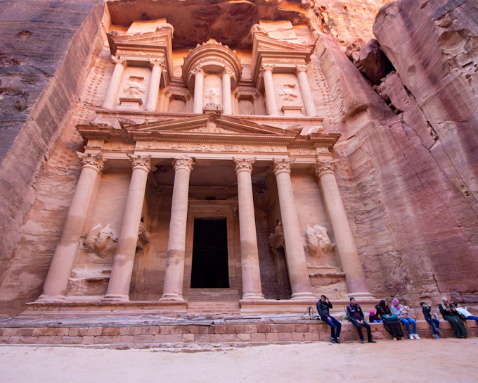 From Amman: Petra Guided Tour with Little Petra, Treasury & Royal Tombs