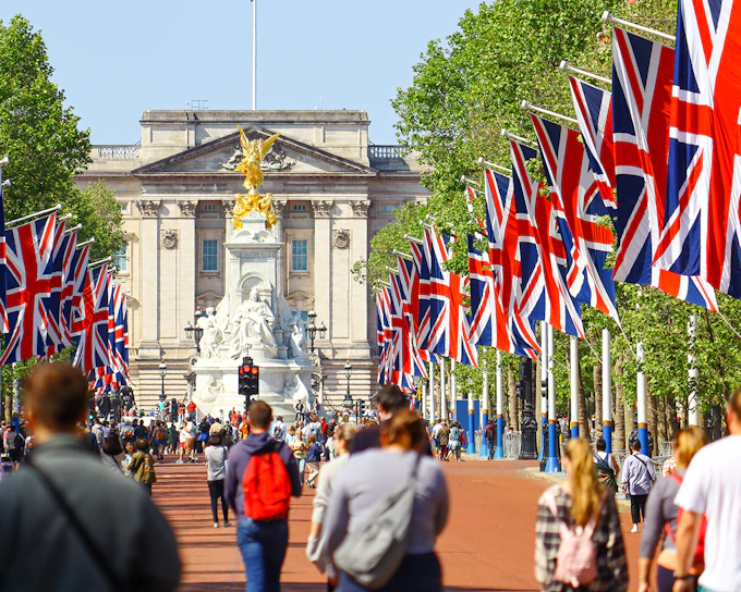 Buckingham Palace State Rooms Ticket with Royal Walking tour