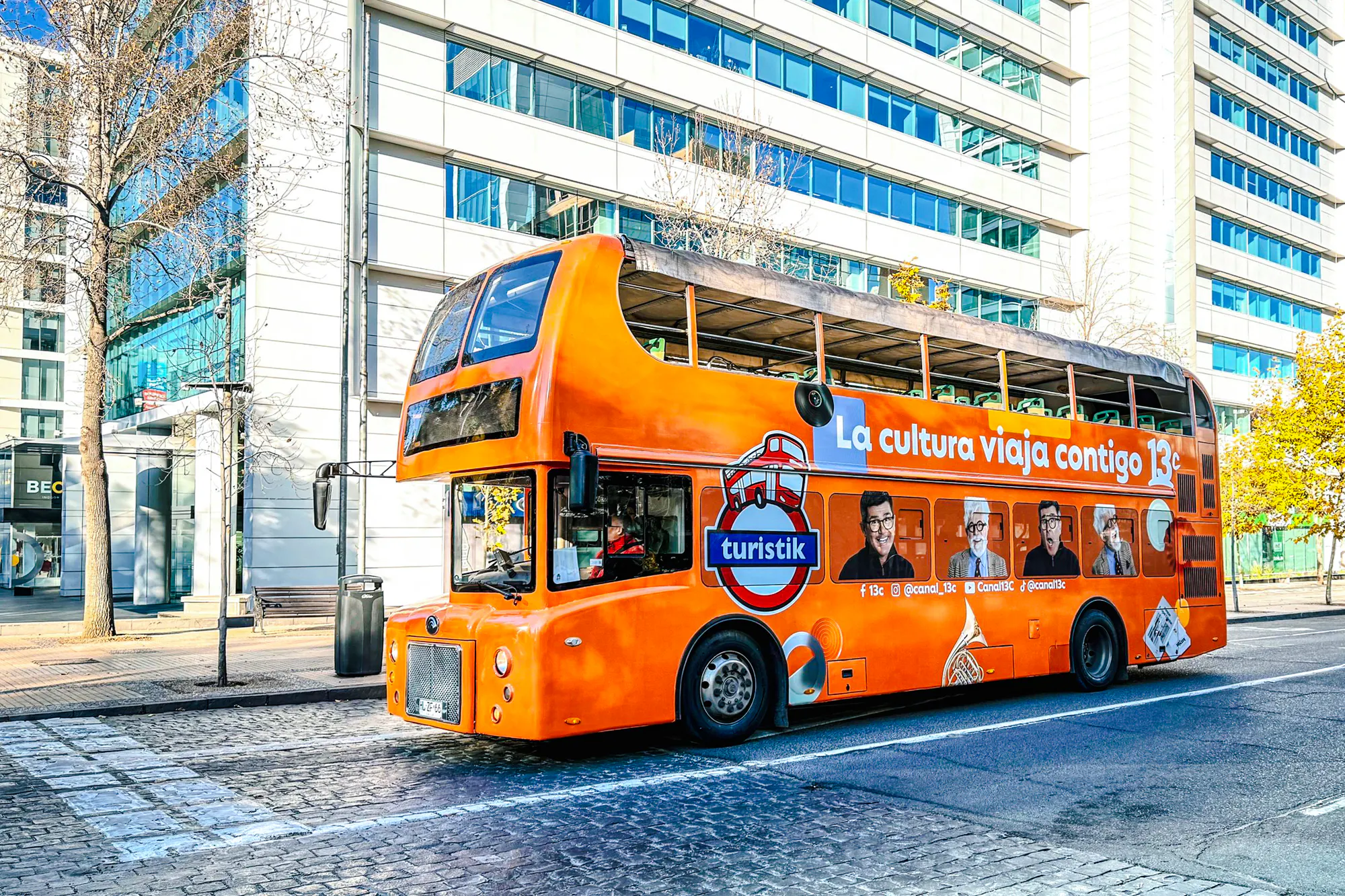 Santiago Hop-On Hop-Off Bus Tour: 2 Routes + Cerro San Cristóbal Cable Car & Santa Carolina Wine Tour Image 10