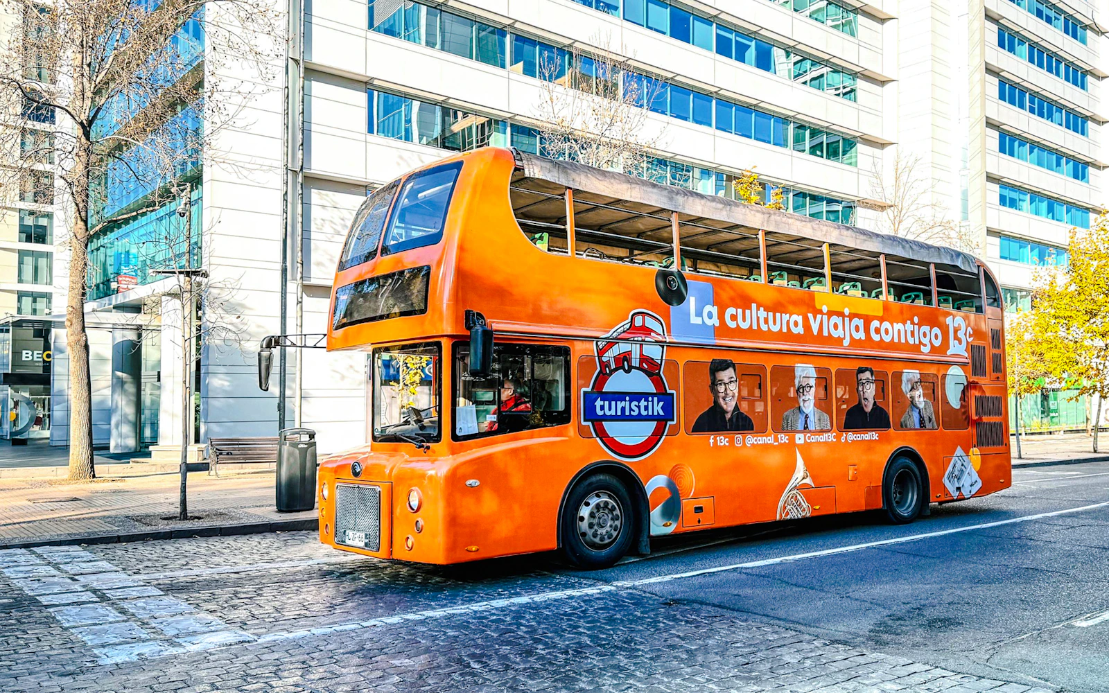 Santiago Hop-On Hop-Off Bus Tour: 2 Routes + Cerro San Cristóbal Cable Car & Santa Carolina Wine Tour Image 10
