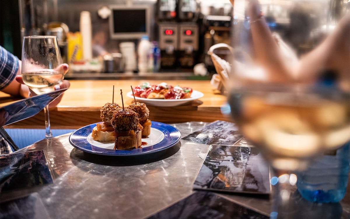 food tour with pintxos tasting in bilbao-10 food tour with pintxos tasting in bilbao-10