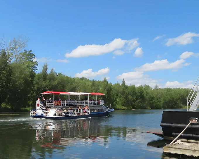 City Sightseeing Toronto 45-Minute Harbour and Islands Cruise with Live Guide