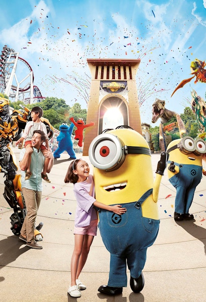 Visitors enjoying character meet-and-greet at Universal Studios Singapore, Resorts World Sentosa.