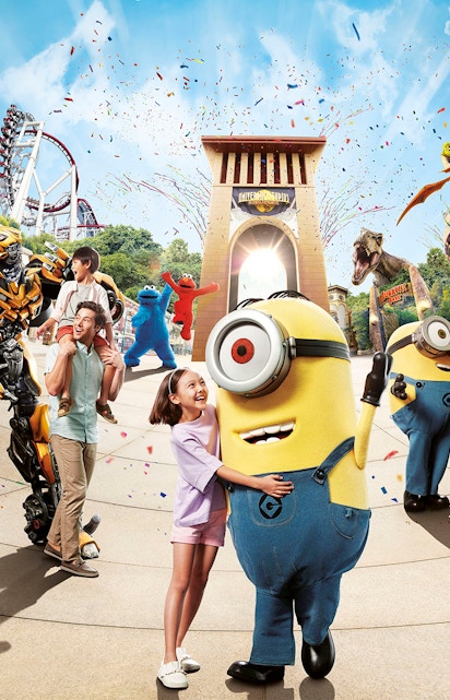 Visitors enjoying character meet-and-greet at Universal Studios Singapore, Resorts World Sentosa.