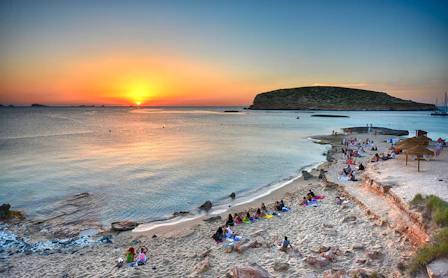 Ibiza Sunset Beach-Hopper Cruise with Unlimited Drinks