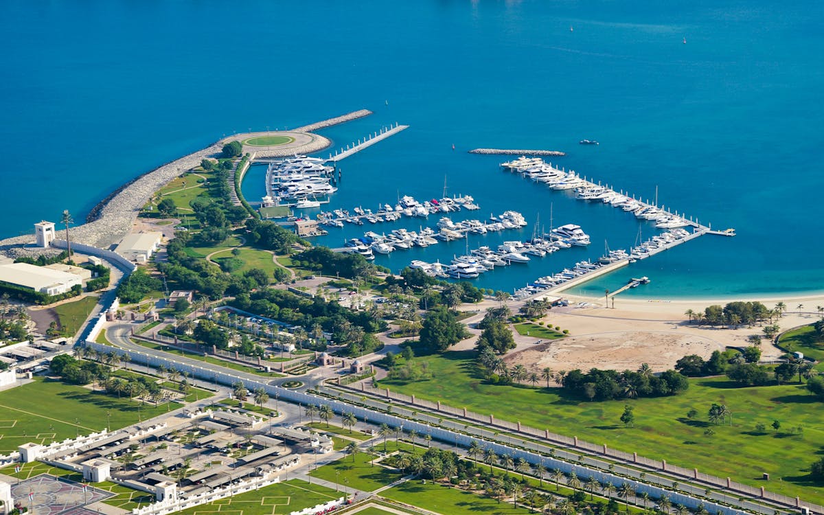 abu dhabi helicopter tour-6 abu dhabi helicopter tour-6