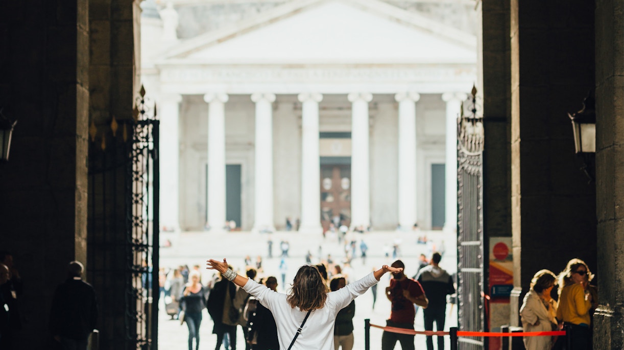 Royal Palace of Naples-Entrance