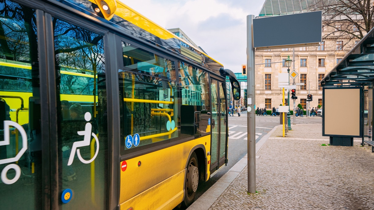 Reaching Berlin Wall Museum via Bus