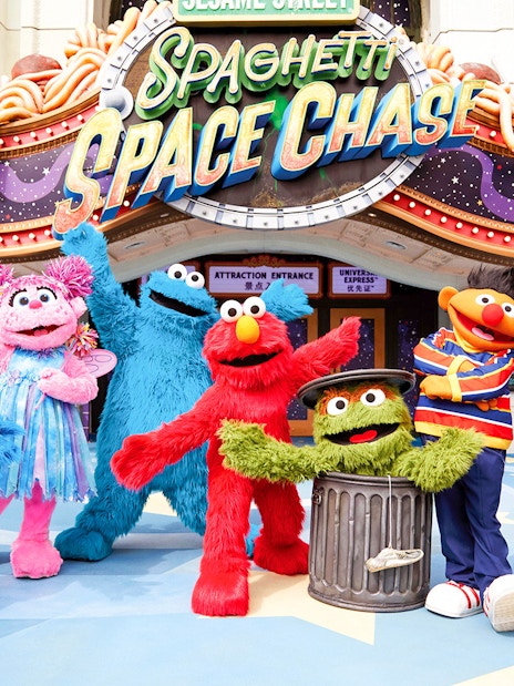 Sesame Street characters at Universal Studios Singapore's Spaghetti Space Chase entrance.
