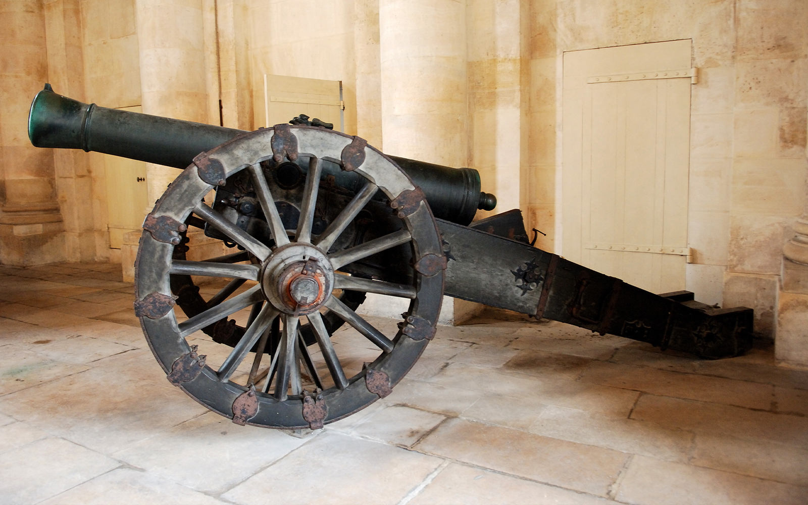 Paris Commune - Montmartre Hill Cannon