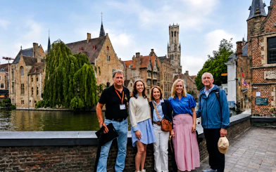 Bruges Small-Group Walking Tour with Canal Cruise and Belgian Praline Tasting