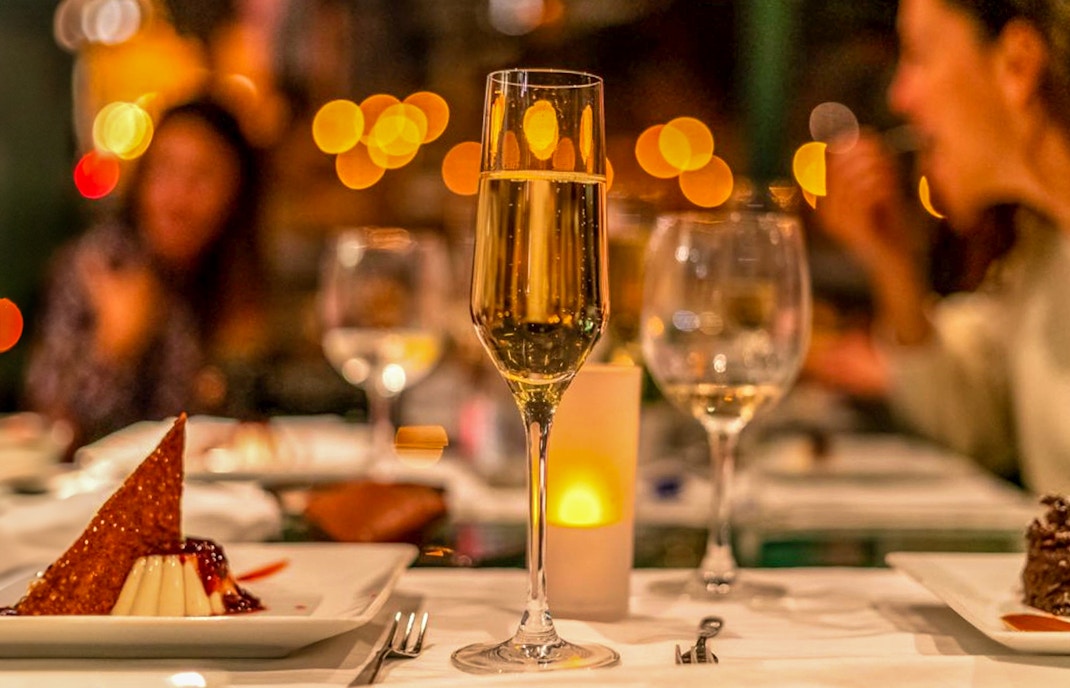 dinner in malta with wine and with live music