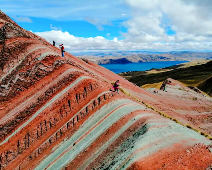 From Cusco: Pallay Punchu Guided Hike with Breakfast & Lunch (Product 54989)