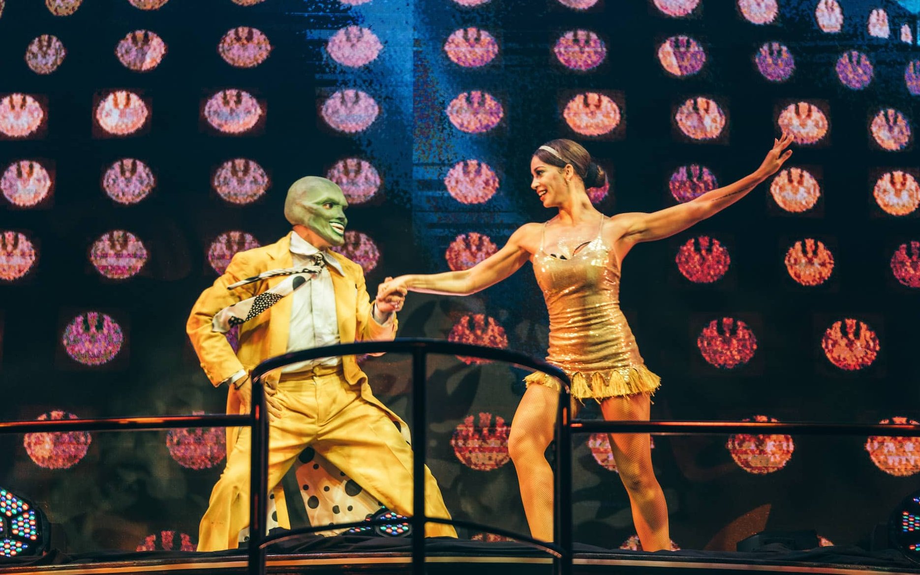 La Mascara performance at Coco Bongo Show & Disco with dancers on stage.