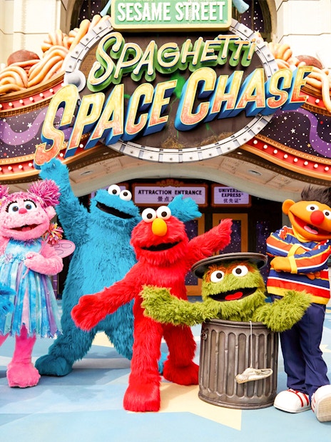 Sesame Street characters at Spaghetti Space Chase, Universal Studios Singapore.