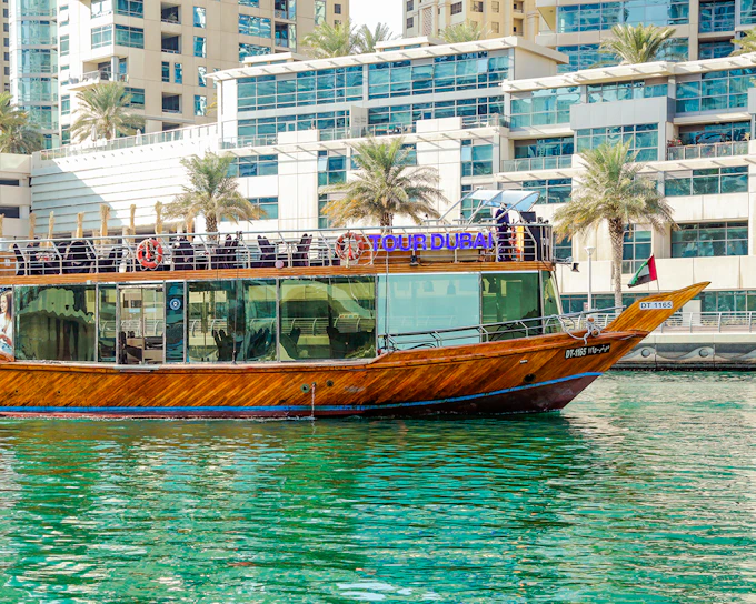 From Dubai Marina/Creek: 1-Hour Sightseeing Dhow Cruise with Unlimited Soft Drinks