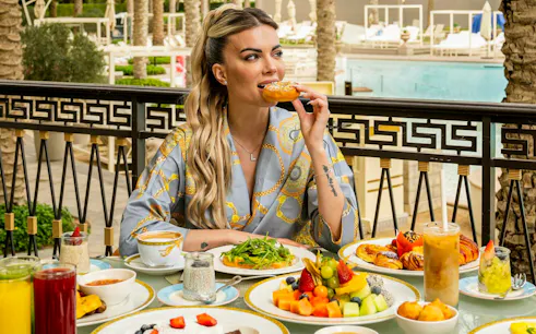 palazzo versace dubai: giardino-frühstücksbuffet-1