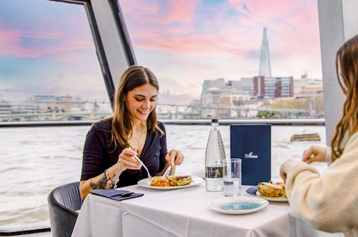 Thames River Dinner Cruise with Sunset Views and Drinks