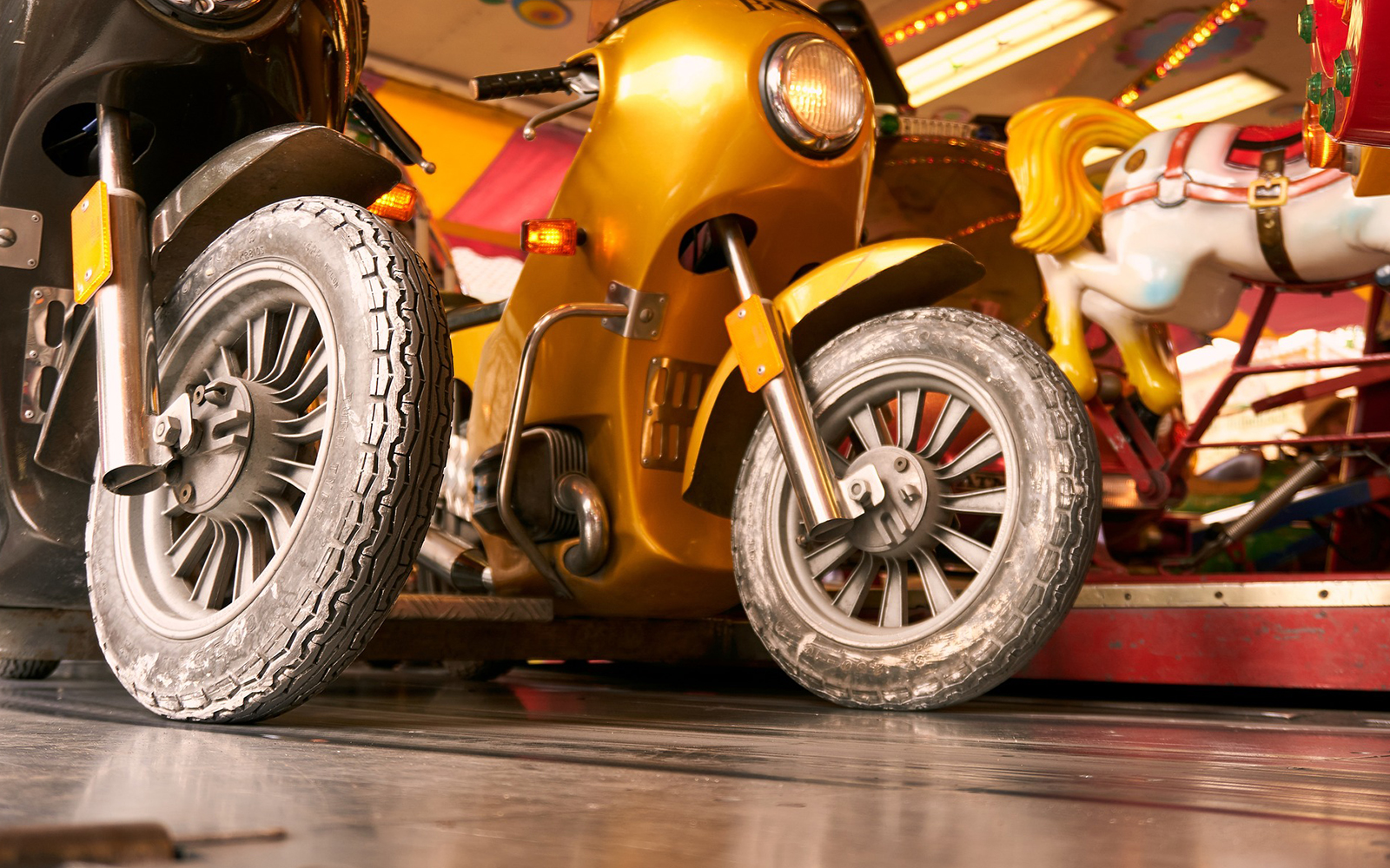 IMG Worlds of Adventure rides